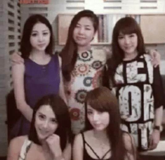 8302吃瓜事件合照,一场网络热议的合照揭秘